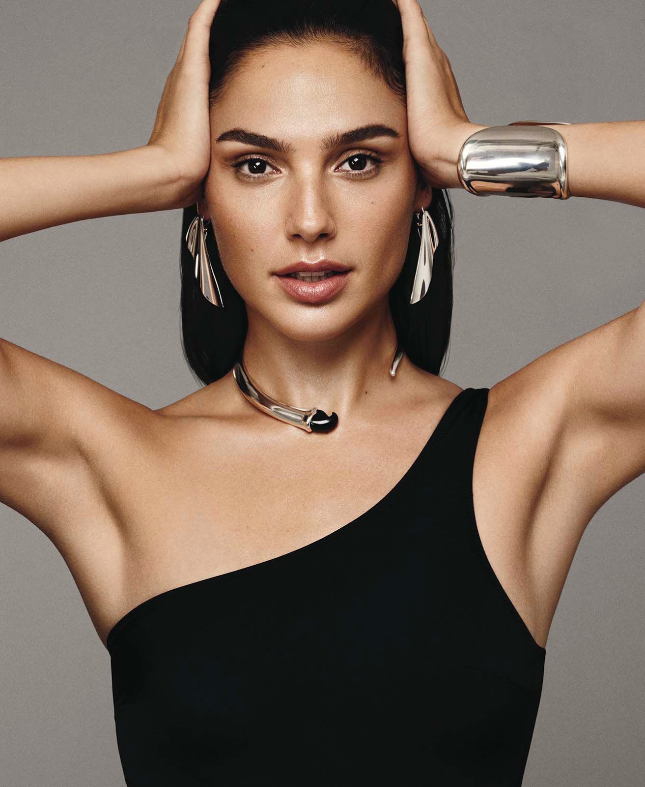 Popular actress welcomes baby no 3; interesting name and pic revealed ft Gal Gadot