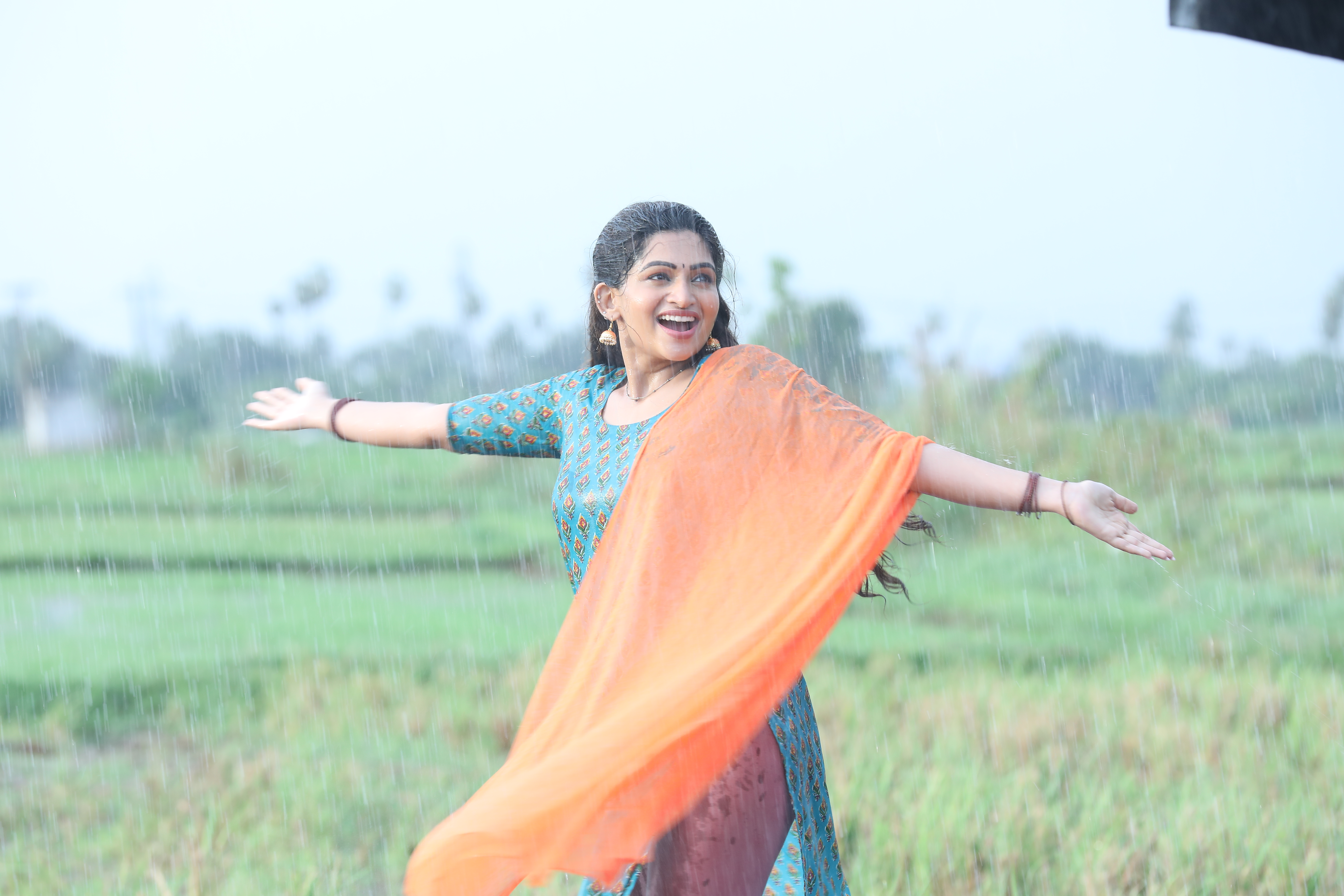 Nakshatra Deepak Thamizhum Saraswathiyum VijayTV launch