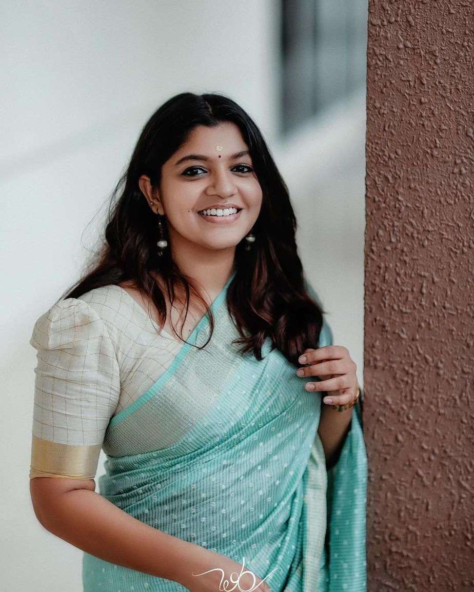 Ultimate fun guaranteed, Yogi Babu teams up with RJ Balaji in his next; special role revealed ft Badhaai Ho remake