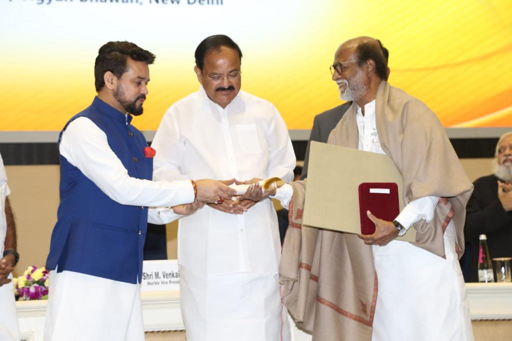 Superstar Rajinikanth honoured with Dadasaheb Phalke Award, says Without Them I Am Nobody; viral video