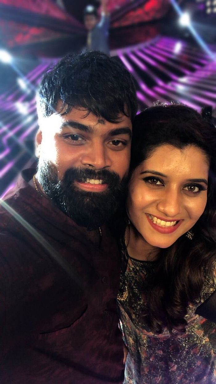 Have you seen Bigg Boss 5 Priyanka’s husband? Do not miss out these cute pics and video