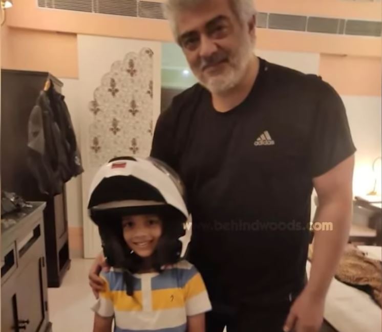 Ajith and Shalini Daughter Anoushka viral pic breaks internet