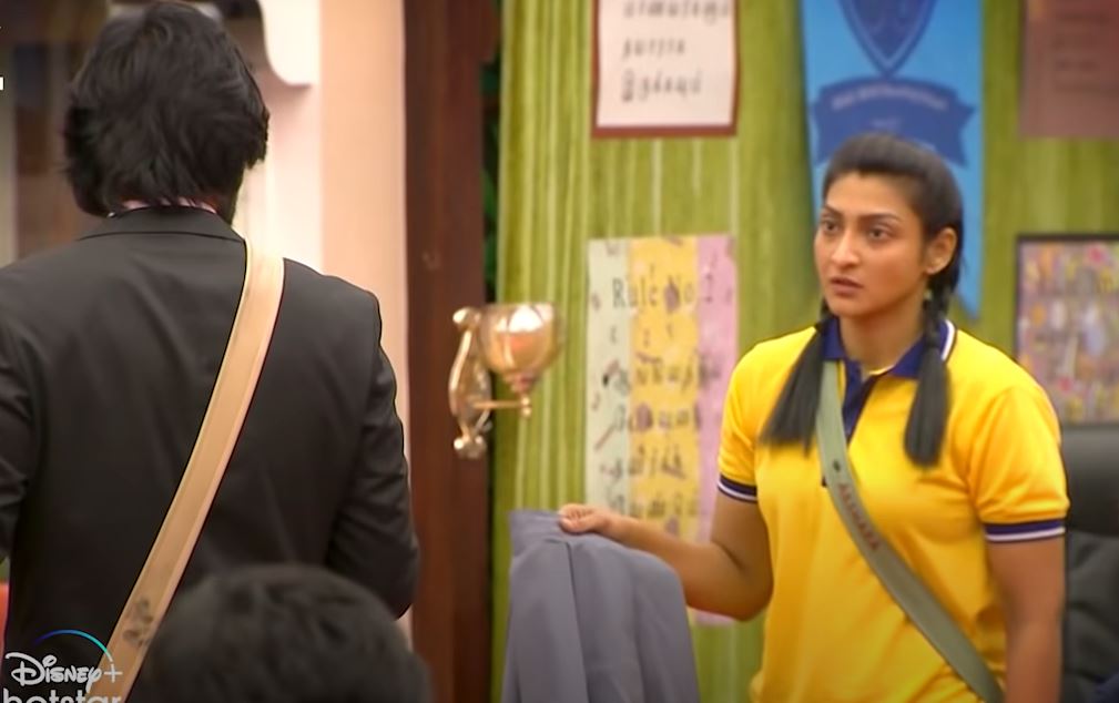 im not a slave akshara angry over ciby act BiggBossTamil5 
