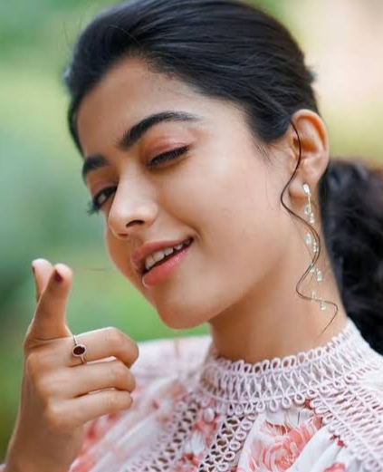 Vijay to pair up with this actress for the first time in Thalapathy 66 ft Rashmika Mandanna