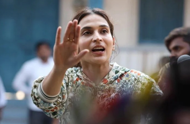 Aishwarya Rajinikanth reply to dhanush wish