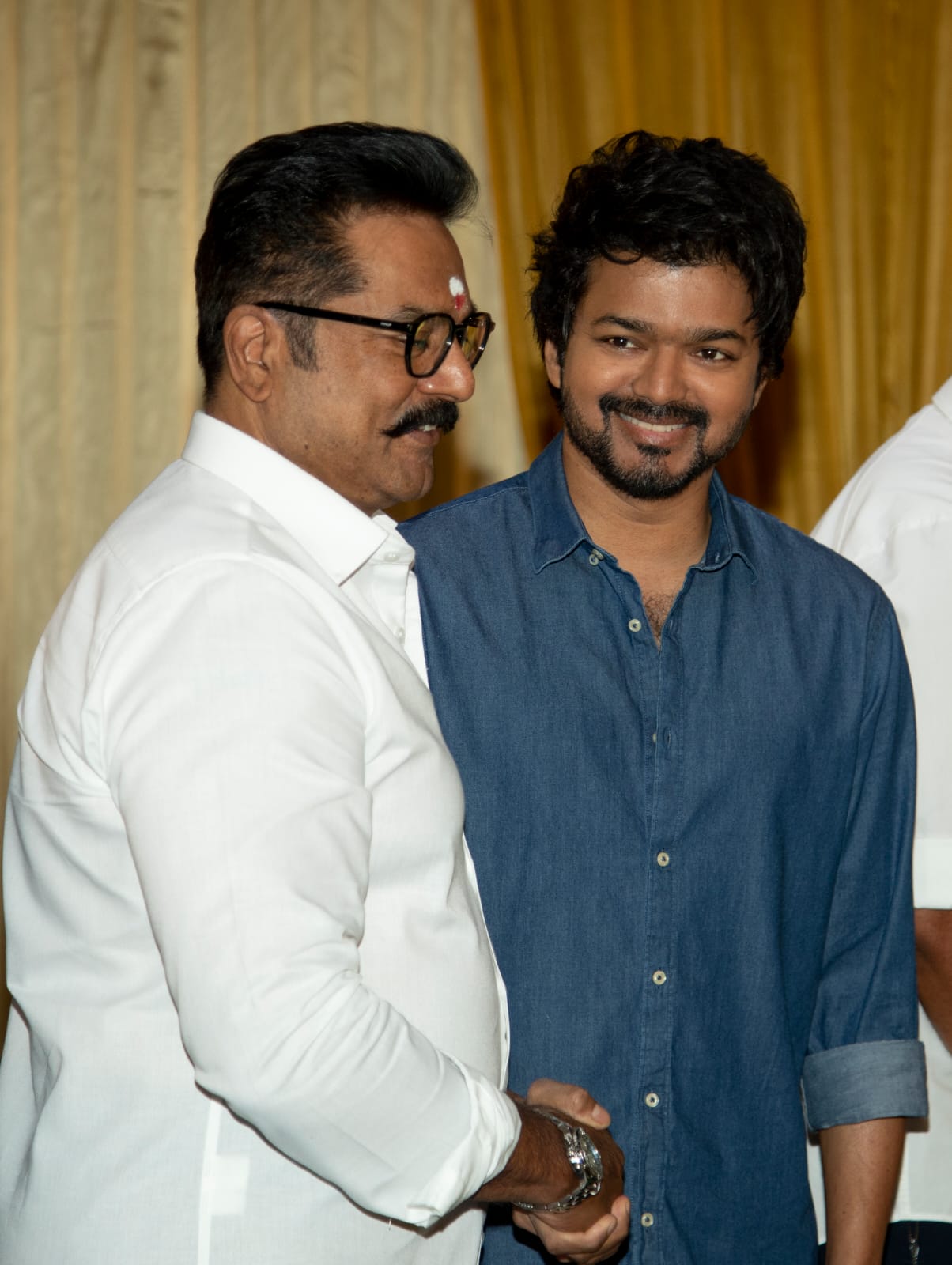Actor Sarath Kumar Doing a Role in Thalapathy 66 Movie