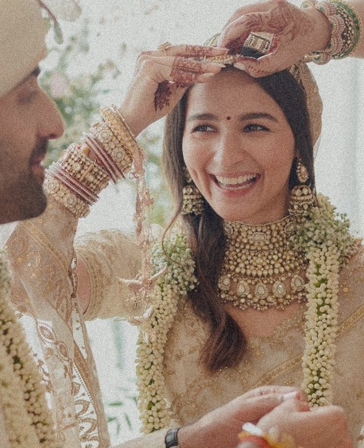 Ranbir Kapoor Alia Bhatt Marriage Photos Goes Viral