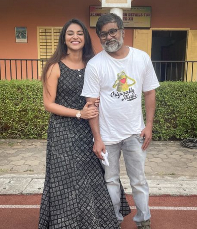 Actress induja Ravichandran shared pic with selvaraghavan
