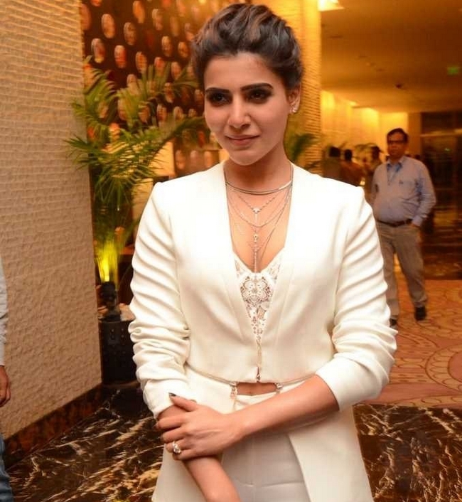 Actress Samantha latest viral tweet confuses fans 