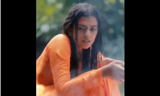 Aishwarya Rai usure poguthe song recreation viral video 
