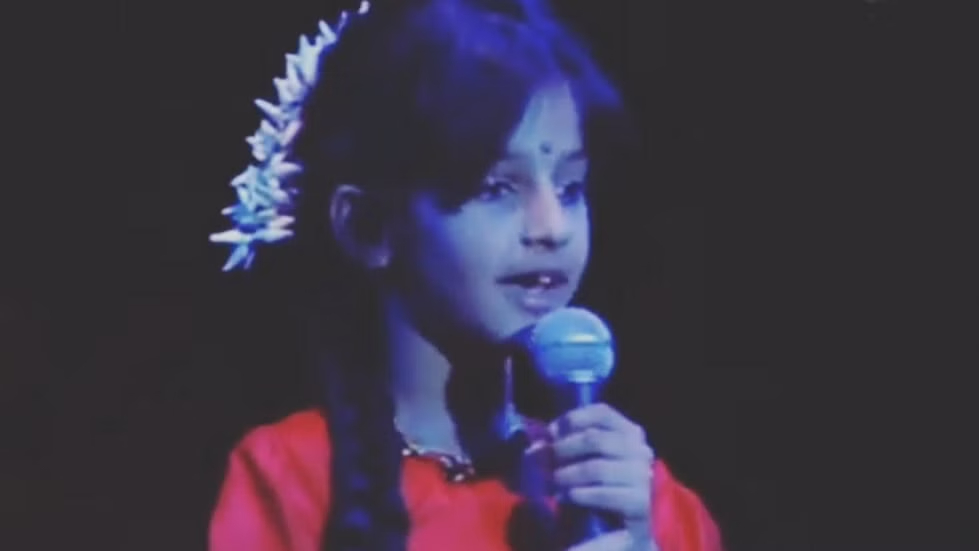 kamal introduced Shruti Haasan stage performance video