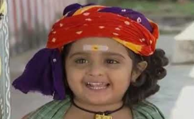 90S Kids Serial actress Chandramukhi Bommi Praharshetha baby pic 