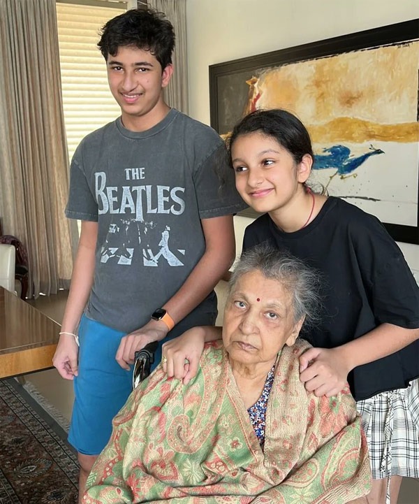 Mahesh Babu mother Ghattamaneni Indira Devi passes away
