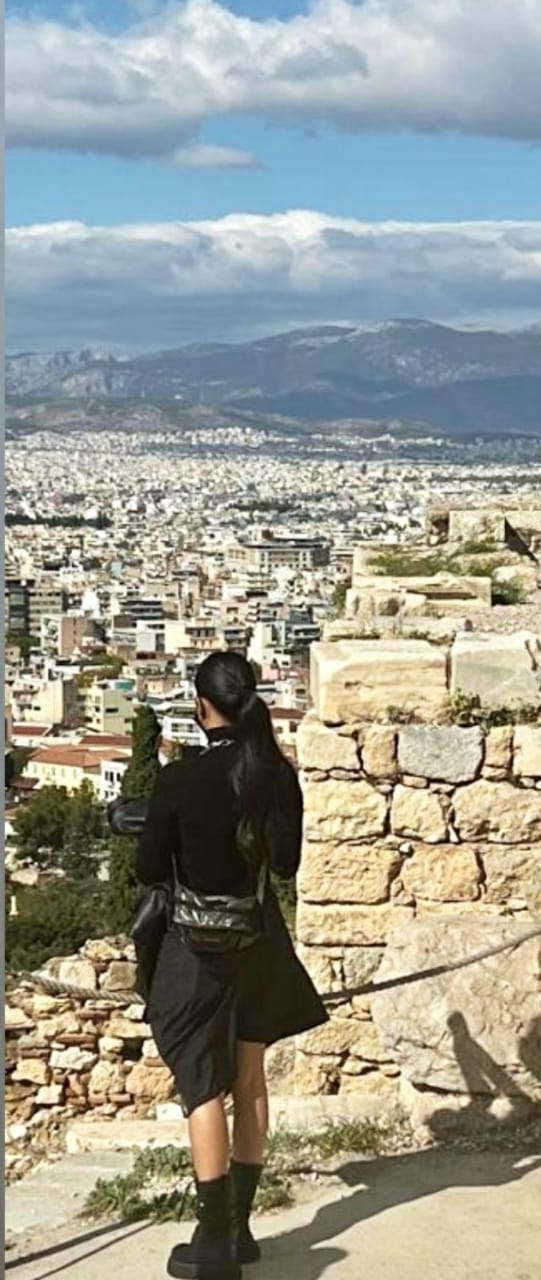 Salaar actress Shruti Haasan is enjoying her time in Greece