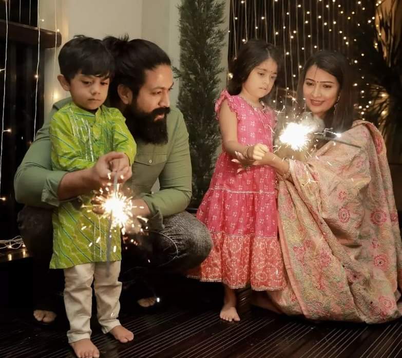 KGF Yash celebrate diwali with his wife and Children 