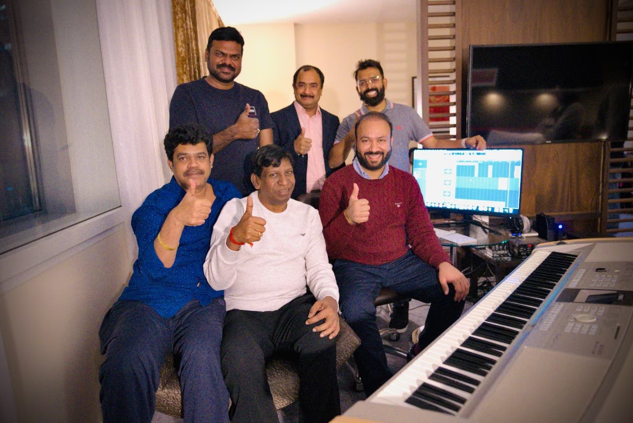 Vadivelu Naai Sekar Returns Movie Audio Rights First Single Update 
