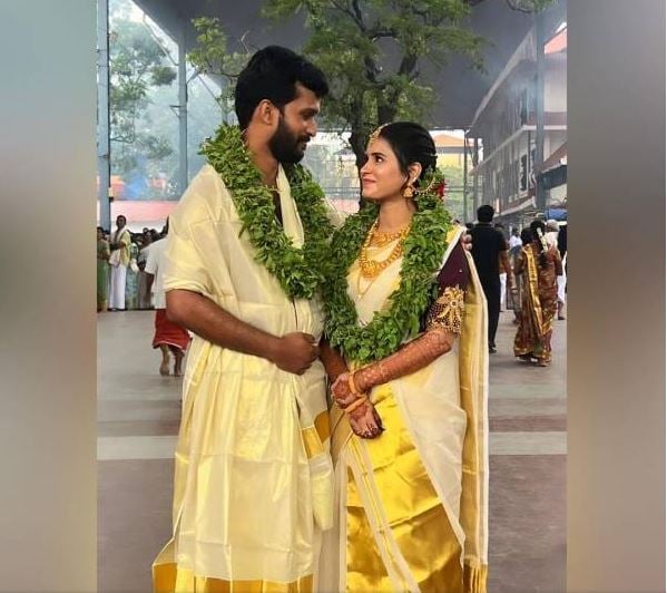 Baakiyalakshmi Rithika Wedding in temple Viral Photos Trending