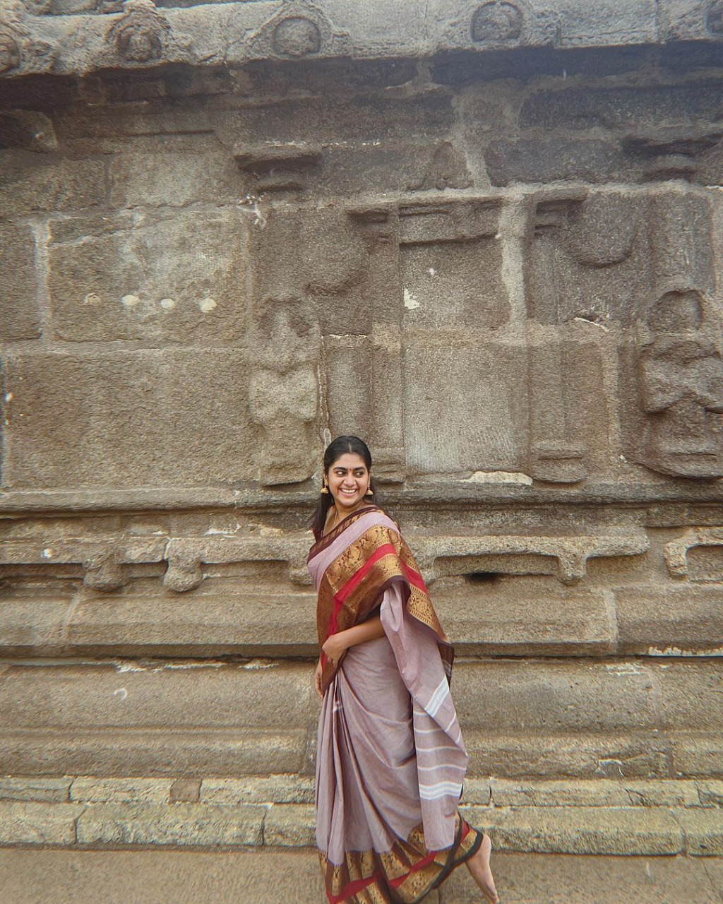 Nimisha sajayan visit mahabalipuram viral photos