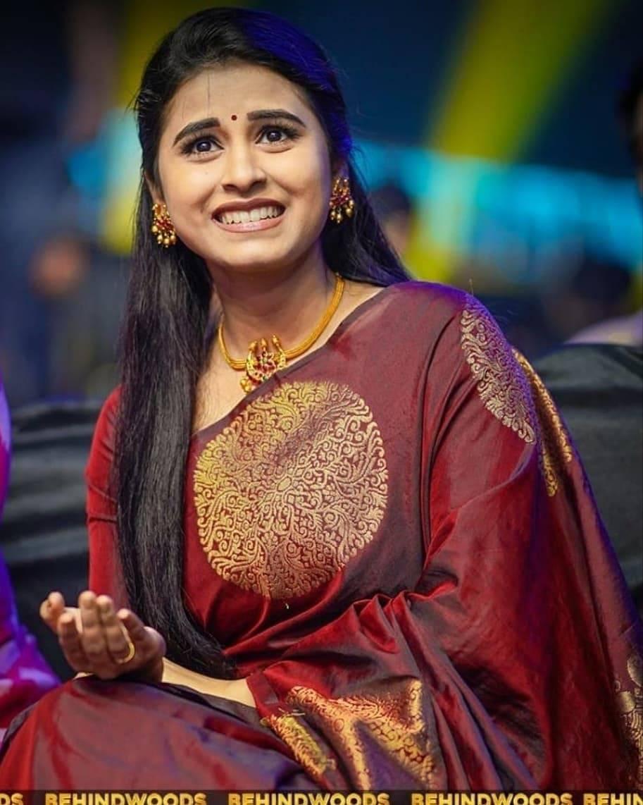 newly married Actress Rithika Tamil In Maldives 