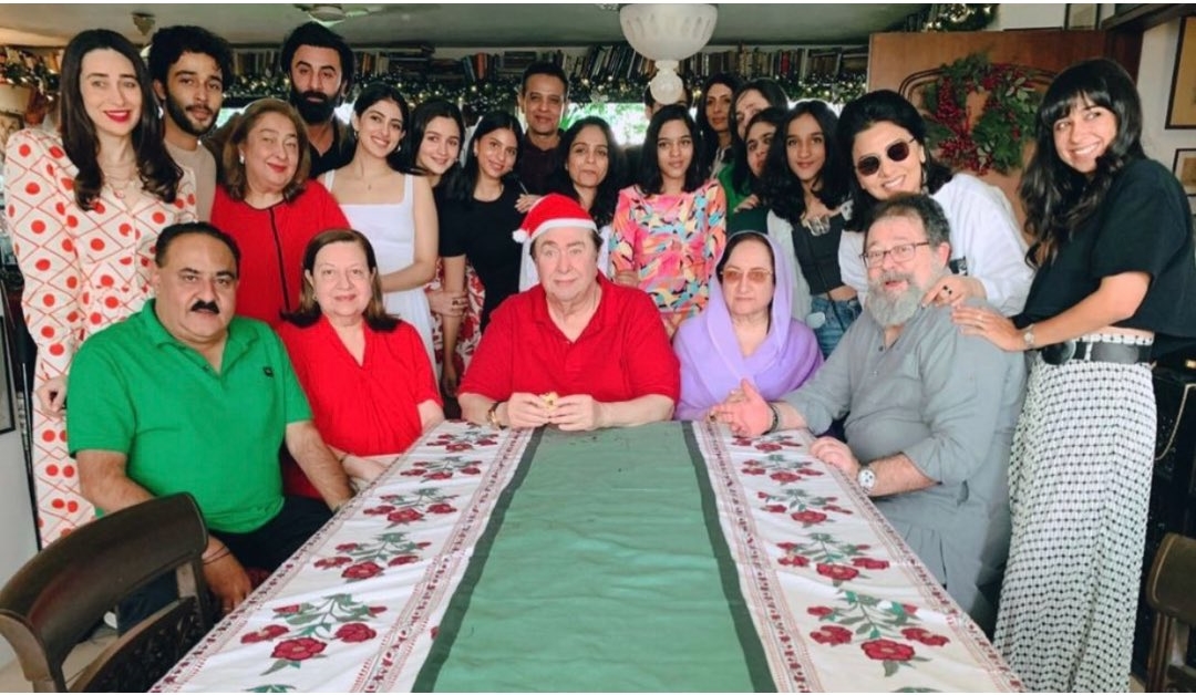 Alia Bhatt Ranbir Kapoor Family Christmas Celebration