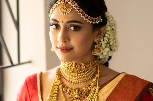 Actress Aparna vinod vijay movie actress gets married