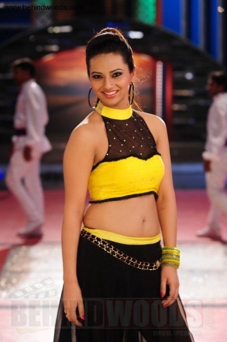 Isha Chawla (aka) IshaChawla