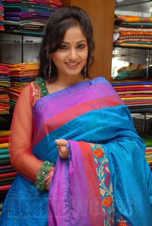 Madhavi Latha (aka) MadhaviLatha