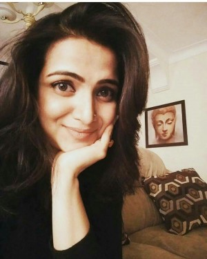 Dhivyadharshini (aka) Dhivya dharshini