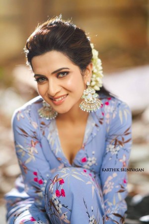 Dhivyadharshini (aka) Dhivya dharshini