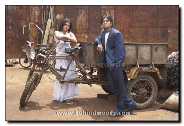 Kadhalil Vizhundhaen Movie Gallery