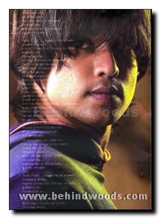 Kadhalil Vizhundhaen Movie Gallery