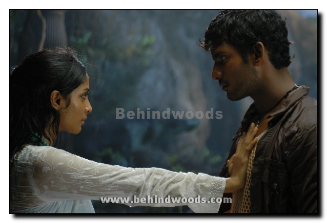 Thimiru Movie Galley