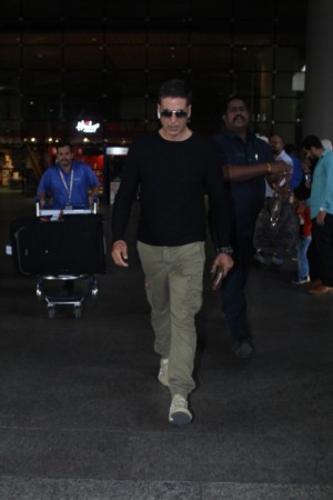 Akshay Kumar (aka) Akshay