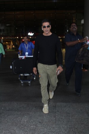 Akshay Kumar (aka) Akshay