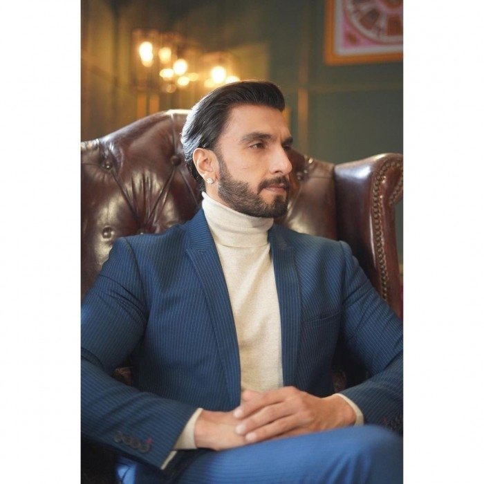 Ranveer Singh (aka) Ranveersingh