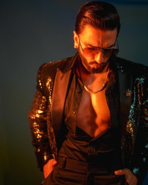 Ranveer Singh (aka) Ranveersingh
