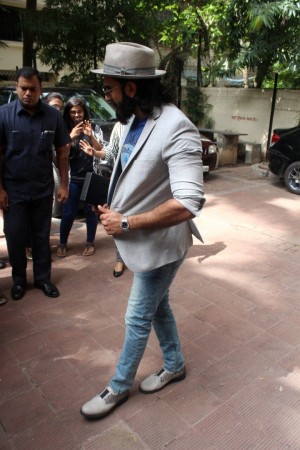 Ranveer Singh (aka) Ranveersingh