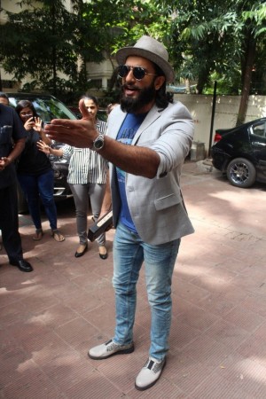Ranveer Singh (aka) Ranveersingh