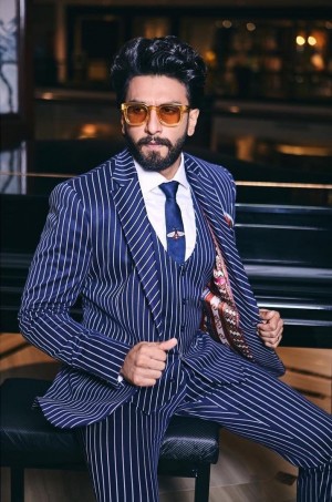 Ranveer Singh (aka) Ranveersingh