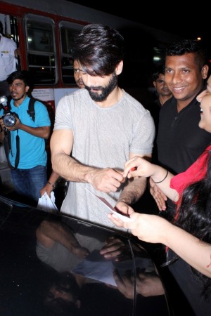 Shahid Kapoor (aka) ShahidKapoor