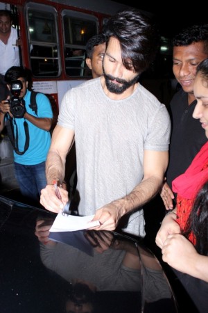 Shahid Kapoor (aka) ShahidKapoor
