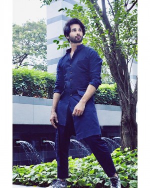 Shahid Kapoor (aka) ShahidKapoor