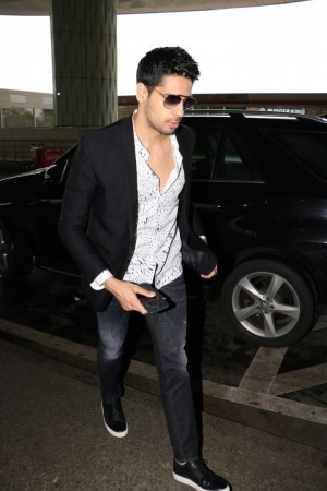 Sidharth Malhotra (aka) Siddharth Malhotraa