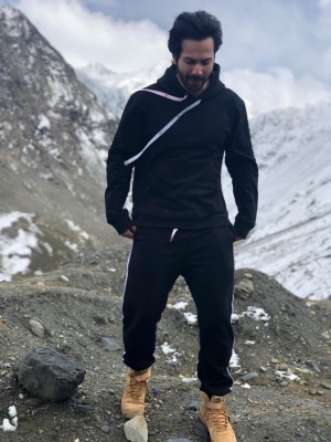 Varun Dhawan (aka) Varun