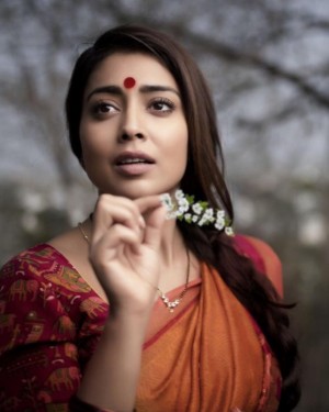 Shriya Saran (aka) Actress Shriya