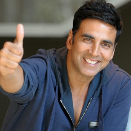 Akshay Kumar urges maximum public toilets in Maharashtra
