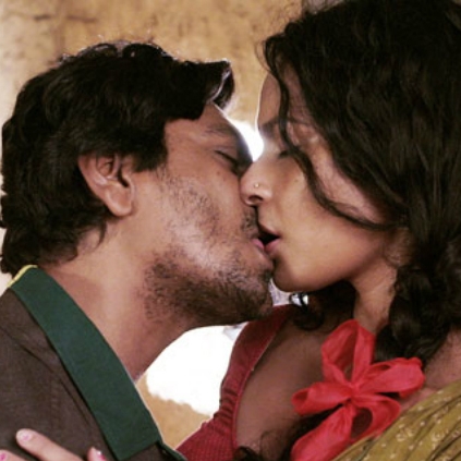 'Barfani' video song from Nawazuddin starrer Babumoshai Bandookbaaz is out