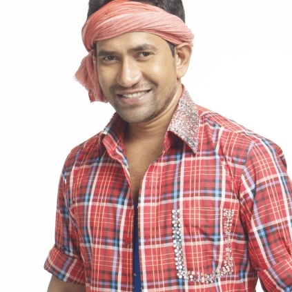 Bhojpuri actor Nirahua misbehaved with air hostess while traveling to London