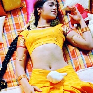 Belly Controversy: After Taapsee, Ileana hits back at the director