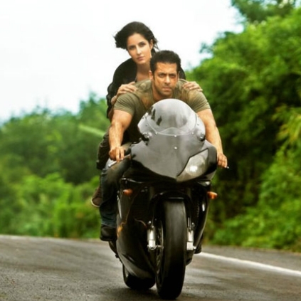 Salman Khan signs Yash Raj films for Dhoom 4